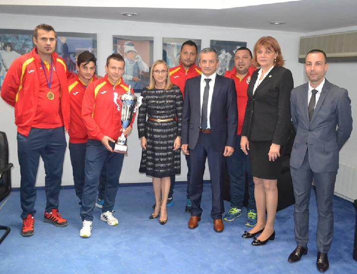 MTS i-a felicitat pe campionii europeni la minifotbal